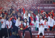 Beylerbeyi Spor A.Ş. Pendik Çamlıkspor Şampiyonluk kupasını aldı