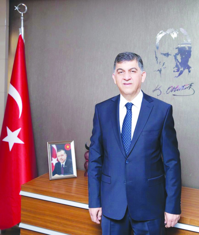 Üretim ve hizmet sektörlerinde büyük bir özveriyle çalışıyoruz