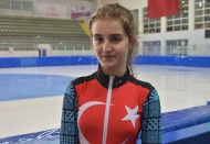 11 yaşındaki milli sporcu Efsa Polat sürat pateninde Türkiye rekoru kırdı!