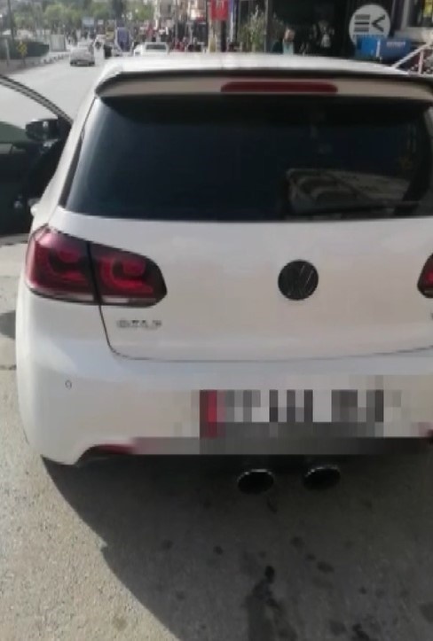 Abartı egzoz bulunan 4 modifiye araca ceza