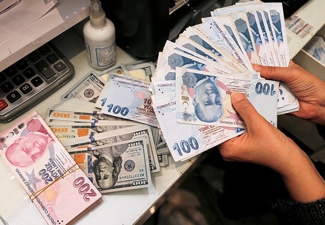 Merkez Bankası yurtdışına döviz transferine yeni kısıtlamalar getirdi