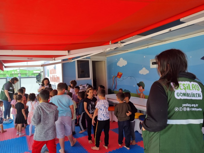Çocuklara ve gençlere yönelik psiko sosyal destek çalışmaları sürüyor