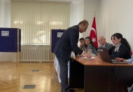 Yurtdışında oy kullanan seçmen sayısı 1 milyonu aştı