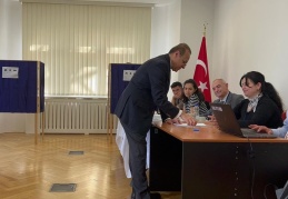 Yurtdışında oy kullanan seçmen sayısı 1 milyonu aştı
