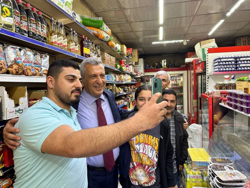 “Hükümetler, ülkemize ve halkımıza hizmetle görevlidir”
