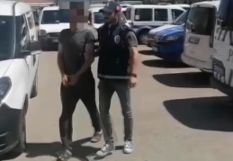 Park halindeki araçtan hırsızlık yapan şüpheli tutuklandı