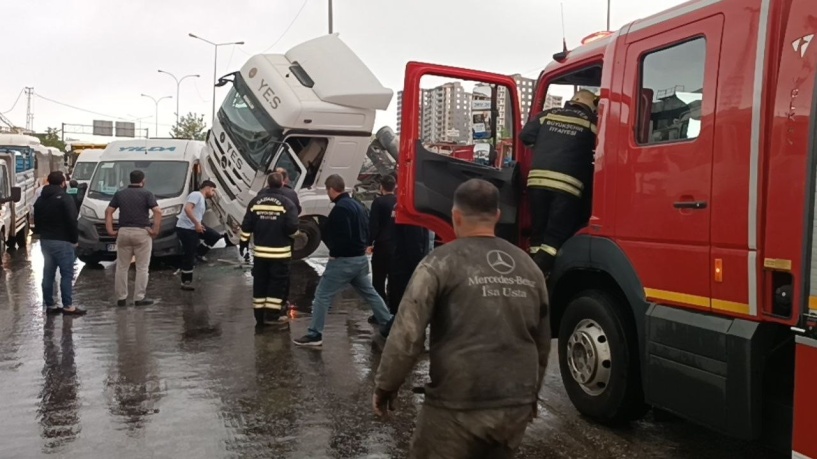 Gaziantep'te zincirleme trafik kazası: 5 yaralı