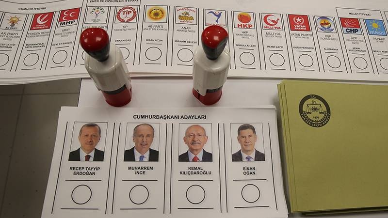 Telefon ile kabine girmek yasak