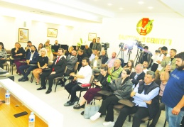 Birileri bu seçimi darbe girişimi olarak niteliyor