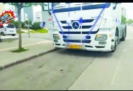 Konvoy oluşturarak çevreyi rahatsız 3 çekiciye ceza kesildi