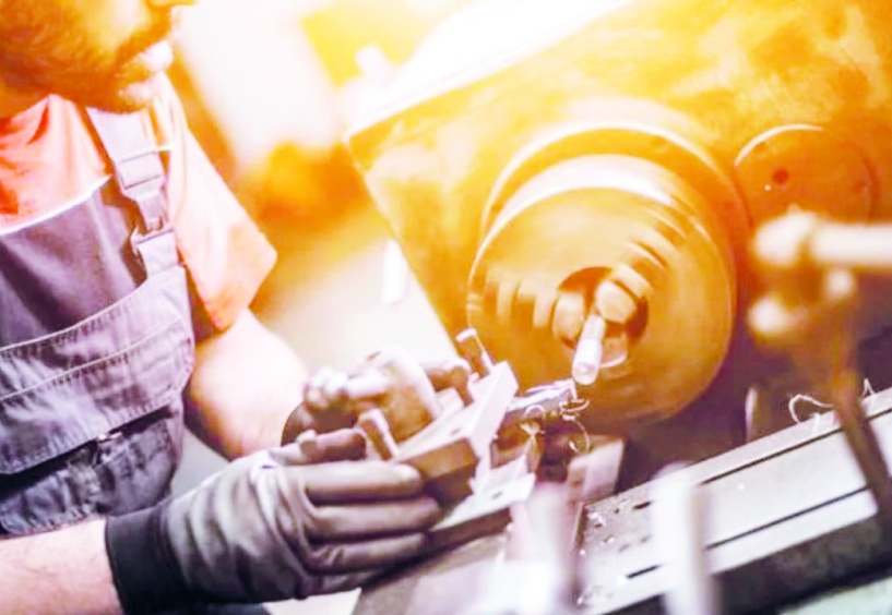 Sanayi üretimi yıllık bazda azaldı, üretim aylık bazda ise yüzde 5,5 arttı