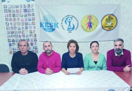 Marketleri müze gezer gibi gezer, raflara bakıp çıkar hale geldik