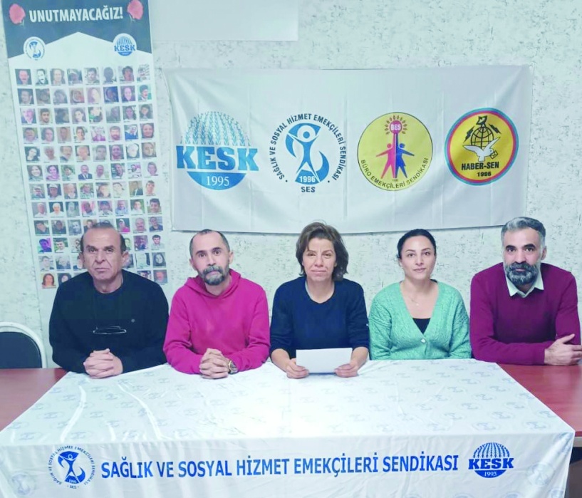 Marketleri müze gezer gibi gezer, raflara bakıp çıkar hale geldik