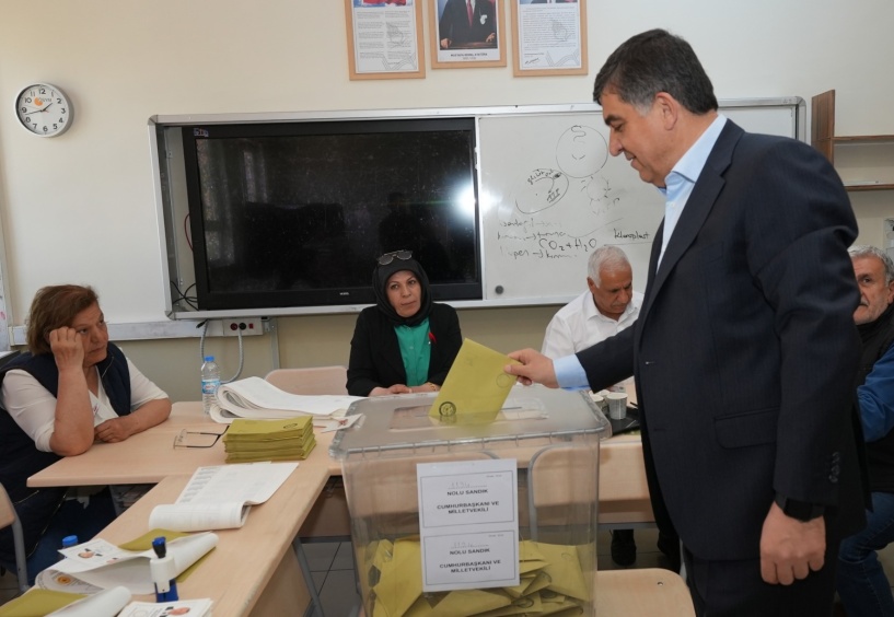 Milletimizin iradesi hangi noktada tecelli ederse biz ona saygı duyuyoruz