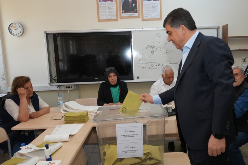 Milletimizin iradesi hangi noktada tecelli ederse biz ona saygı duyuyoruz
