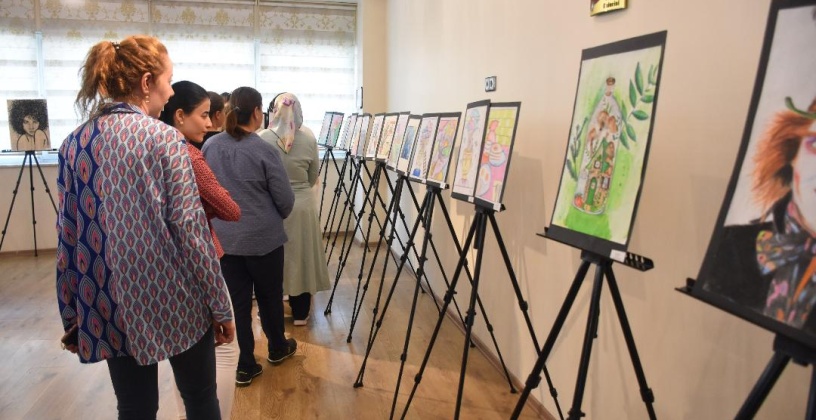 Minik kursiyerler resimleriyle görücüye çıktı