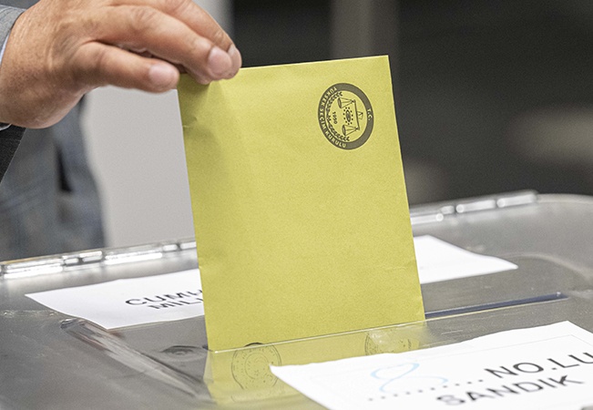 Diyanet İşleri, Merkez Bankası, MİT, TRT’de görev süresi dolan kadrolar var