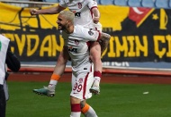 Galatasaray, puan farkını 8'e çıkardı