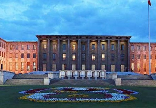 Meclisteki kadın vekil sayısı ancak 104’ten 121’e çıkabildi