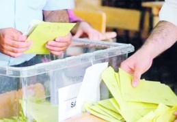 Seçmen kağıtları yeniden dağıtılacak