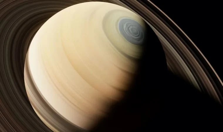 Satürn’ün 145 uydusu var