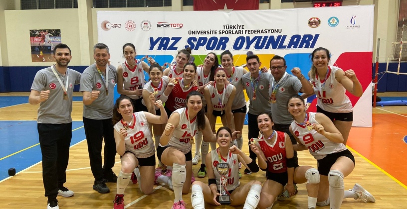 Doğuş Üniversitesi kadınları Türkiye şampiyonu