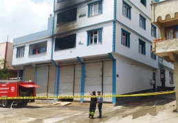 Yangından etkilenen 14 kişi hastaneye kaldırıldı