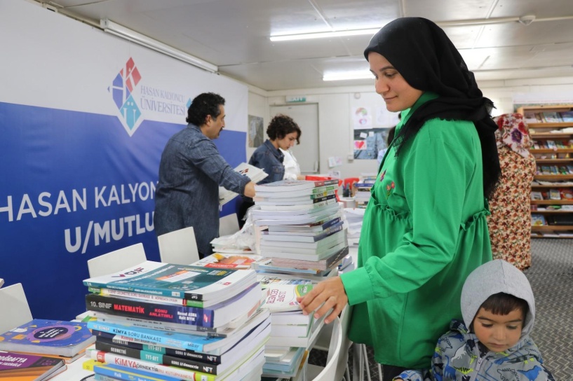 Depremzede öğrencilere destek sağlanıyor