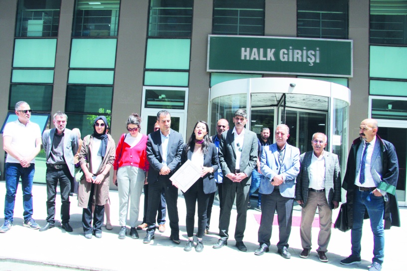 Eşitliğin, özgürlüğün barışın ve huzurun ülkesini kurmak için oylarımızı verelim