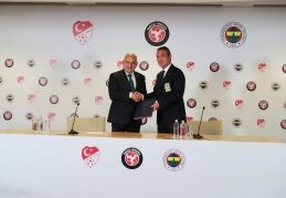 TFF ile Fenerbahçe Arasında Omuz Omuza Kampanyası Bağış Protokolü İmzalandı