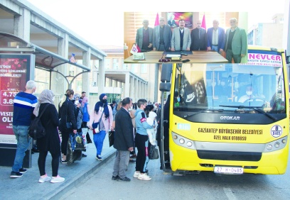 Boğazımıza kadar borca battık