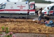 Tarım işçilerini taşıyan minibüs kaza yaptı