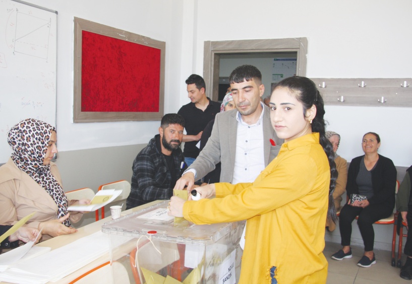 Ak Parti'nin 268, CHP'nin 169, YSP'nin 61 Milletvekili var