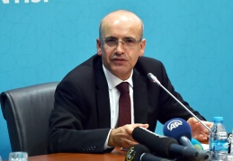 Şimşek, ekonominin dümenine mi  geçiyor?