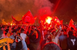 Galatasaray coşkusu sokaklara taştı