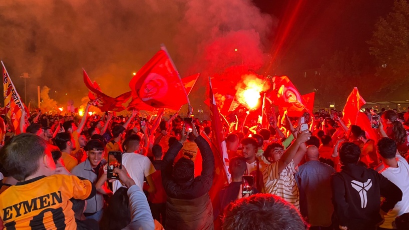 Galatasaray coşkusu sokaklara taştı