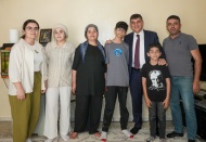 Öncelikle iyi insan olmak vazifemiz var