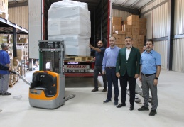 Ankaralı işadamından üç TIR yüksek kaliteli tıbbi malzeme