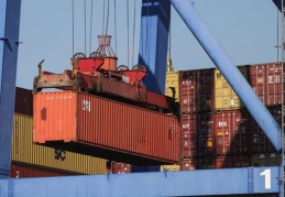 İhracatın ithalatı karşılama oranı mayısta yüzde 63,1'e geriledi