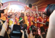 Kupayı Büyükekşi verdi