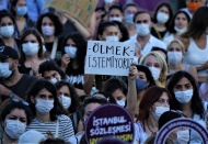 Erkekler, 38 kadın ve 2 çocuğu daha öldürdü