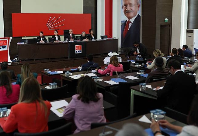 Fikri Sağlar: 10 ay sonra yapılacak belediye seçimlerine CHP asla bugünkü yönetim kadrosuyla gitmemeli