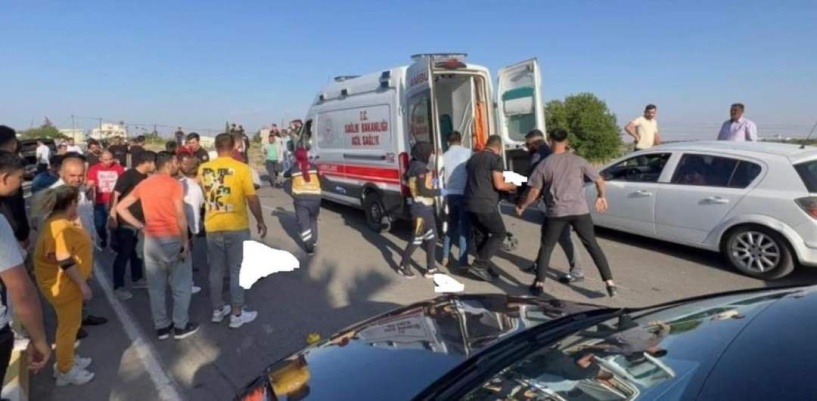 Otomobil ile motosiklet çarpıştı, 1 ölü, 2 yaralı