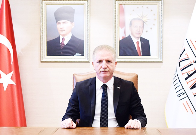 İstanbul Valiliğine, bir kez daha Gaziantep Valisi atandı