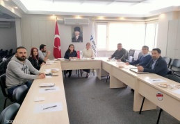 Halkın sesine kulak vererek plandan tamamen vazgeçmeli