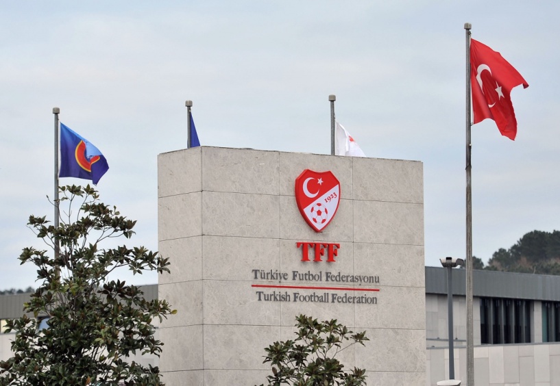 Birinci transfer dönemi 26 Haziran-15 Eylül arasında