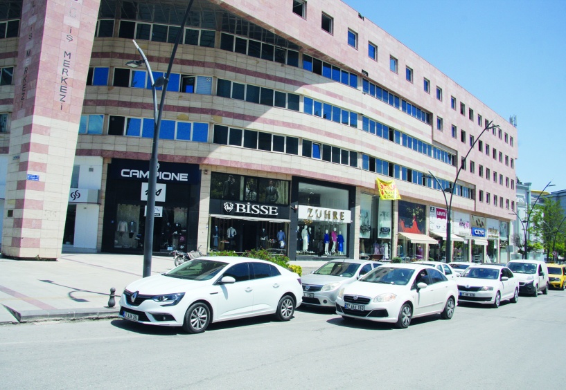 Doların artması esnafı ve piyasaları tedirgin ediyor