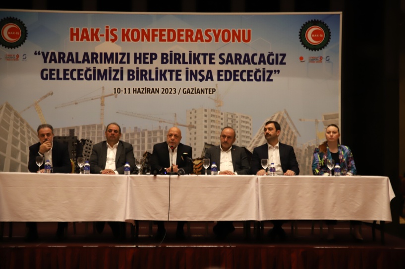 HAK-İŞ Sendikası'ndan deprem bölgesine 260 milyon lira destek