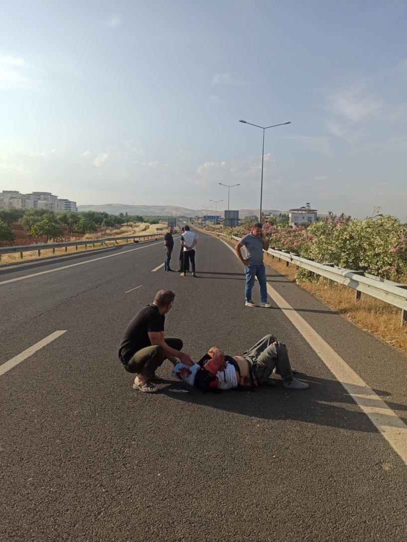 Motosiklet sürücüsü ağır yaralandı