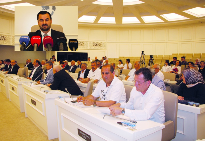 Hiç kimseyi ayırt etmeksizin herkese hizmet için gayret gösteriyoruz